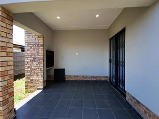 Modern &amp; Effortless Living in a Secure Estate – Phase 3 Gem!