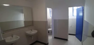 448m² INDUSTRIAL PREMISES TO LET IN SECURE BISINESS PARK