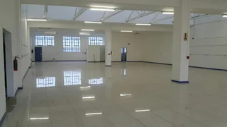 470m² INDUSTRIAL PREMISES IN SECURE BUSINESS PARK