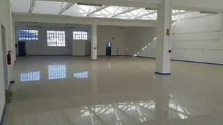 470m² INDUSTRIAL PREMISES IN SECURE BUSINESS PARK