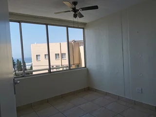 Gorgeous 2-Bedroom And 2-Bath Seaside Flat