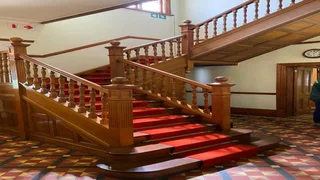 850m2 Offices with approximately 600m2 land available for development