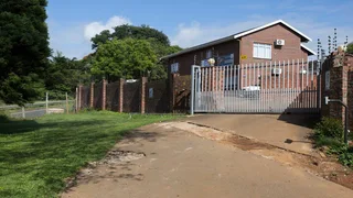 51sqm Offices To Let in Kloof | Swindon Property