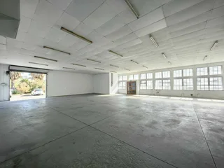 996m² A-Grade Industrial Space To Let in Woodstock