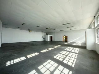 996m² A-Grade Industrial Space To Let in Woodstock