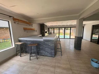 Secure 5-Bedroom And 2-Bedroom House In Migmatite Drive, Zwartkop