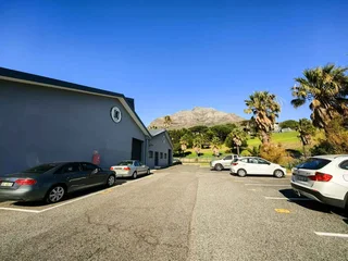 996m² A-Grade Industrial Space To Let in Woodstock