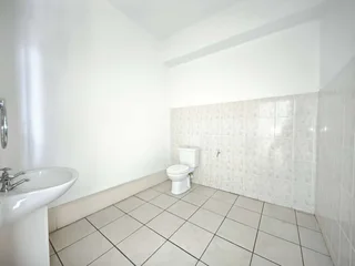 200m² Office Space To Let in Salt River