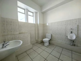 200m² Office Space To Let in Salt River