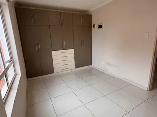 Modern 2-Bedroom Apartment at Sash on Oaks – Move-In Ready!