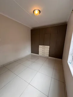 Modern 2-Bedroom Apartment at Sash on Oaks – Move-In Ready!