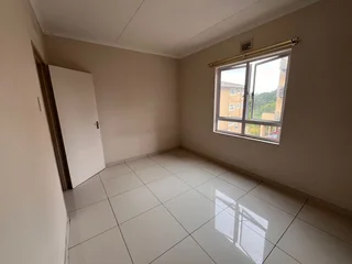 Modern 2-Bedroom Apartment at Sash on Oaks – Move-In Ready!