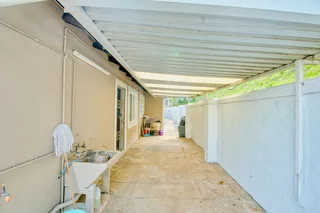 Freestanding 4 Bedroom Home in Southgate For Sale