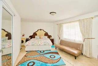 Freestanding 4 Bedroom Home in Southgate For Sale