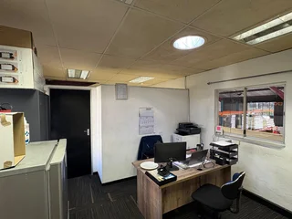 Warehouse Available to Let in Pinetown