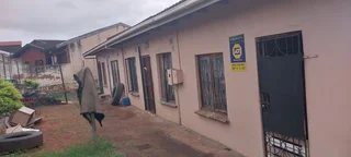 SOLE MANDATE: CALLING ALL INVESTORS – GREAT INCOME OPPORTUNITY OR TURN THIS INTO YOUR DREAM HOME