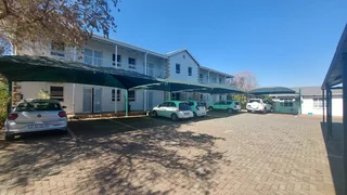 820 square meter office for sale in Clubview with Back up power supply