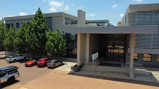47 Square meter office unit to let in Highveld with back up power