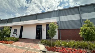 1,224 Square meter Industrial unit to let in Guernsey Business Park with Good power