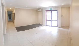 544 square meter commercial space for sale in Die Hoewes with great access to transport