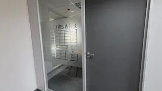 98 Square meter furninshed Commercial unit to let in the Hub of Highveld with Back up power