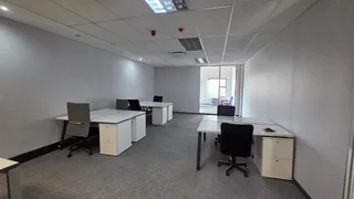 98 Square meter furninshed Commercial unit to let in the Hub of Highveld with Back up power