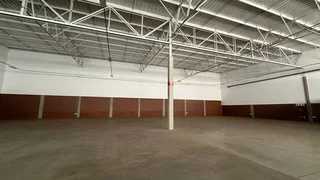 1,235 Square meter industrial space to let in Guernsey Business Park with good height