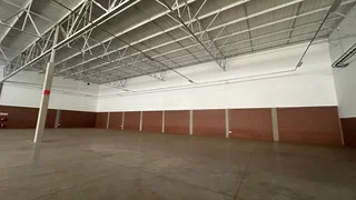 1,235 Square meter industrial space to let in Guernsey Business Park with good height