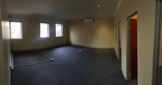 544 square meter commercial space for sale in Die Hoewes with great access to transport