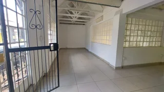 75 square meter commercial unit to let inClubview with main road access