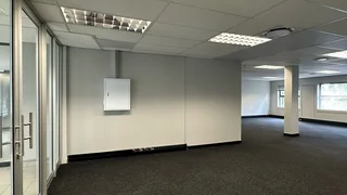 166 Square Meter Commercial unit to let Highveld with great highway access
