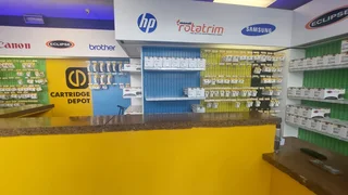 36 Square meter retail space to let in Die Hoewes with great access to public transport