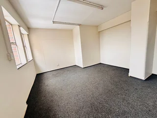 Office Space To Let in Management House – Braamfontein