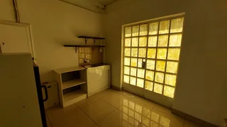 75 square meter commercial unit to let inClubview with main road access