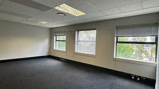 166 Square Meter Commercial unit to let Highveld with great highway access