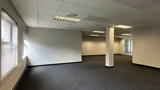 166 Square Meter Commercial unit to let Highveld with great highway access