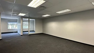 166 Square Meter Commercial unit to let Highveld with great highway access