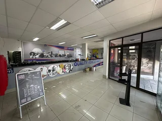 500m² Retail Space To Let in Salt River