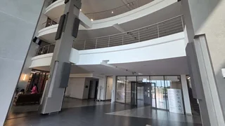 947m² office Space to let in Doringkloof with great exposure