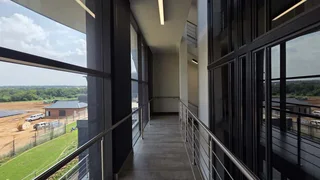 947m² office Space to let in Doringkloof with great exposure