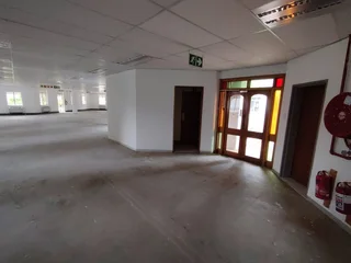 1,673 Square Meter Office To Let – Hatfield – Hatfield Gardens A-Grade Office Block