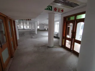 1,673 Square Meter Office To Let – Hatfield – Hatfield Gardens A-Grade Office Block