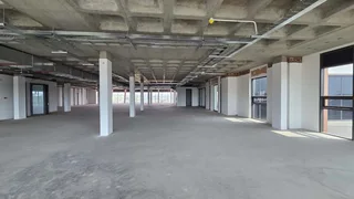 947m² office Space to let in Doringkloof with great exposure