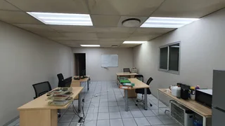 20 Square Meter Office To Let – Aurinia Ford Motors Business Park, Silverton