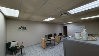 20 Square Meter Office To Let – Aurinia Ford Motors Business Park, Silverton