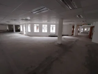 1,673 Square Meter Office To Let – Hatfield – Hatfield Gardens A-Grade Office Block