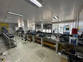 500m² Retail Space To Let in Salt River