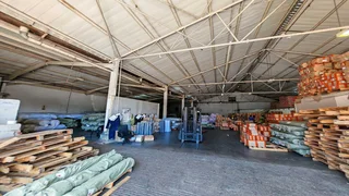 1&#39;100m2 Warehouse TO RENT / TO LET just off Umgeni Road | Swindon Property