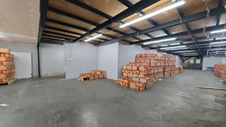 1&#39;100m2 Warehouse TO RENT / TO LET just off Umgeni Road | Swindon Property