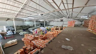 1&#39;100m2 Warehouse TO RENT / TO LET just off Umgeni Road | Swindon Property